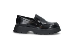Chunky loafers