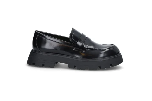 Chunky loafers