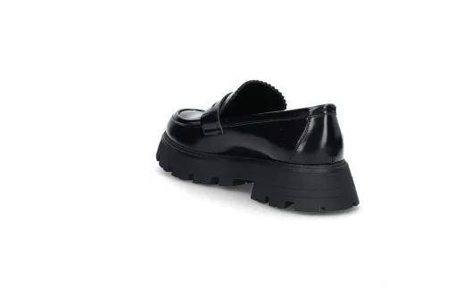 Chunky loafers